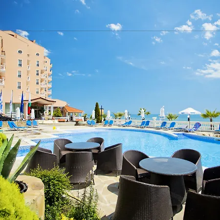 Royal Bay Елените