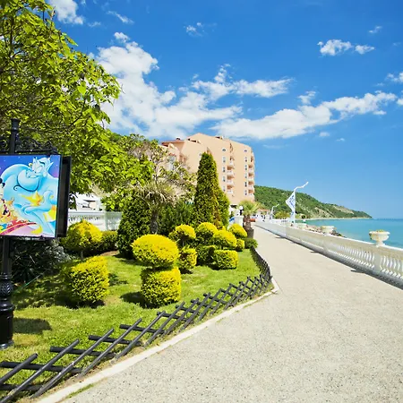 Royal Bay 酒店 埃勒尼特