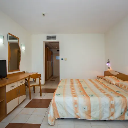 Royal Bay 4* Elenite