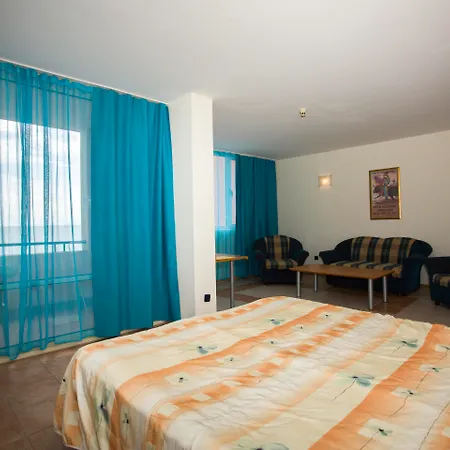 Royal Bay Szálloda Elenite
