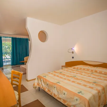 Royal Bay Szálloda Elenite