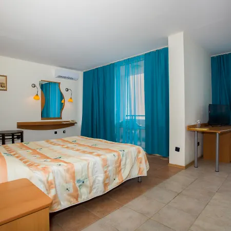 Royal Bay Hotel