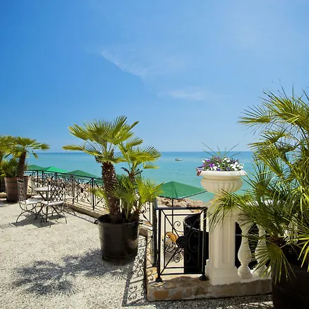Royal Bay Szálloda Elenite