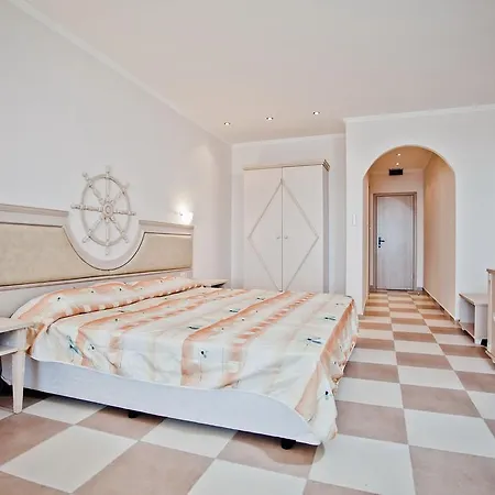 Hotel Royal Bay 4*