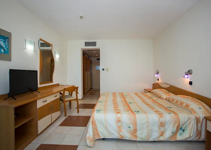 Royal Bay 4* Elenite