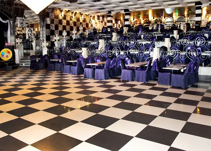 Royal Bay Szálloda 4*