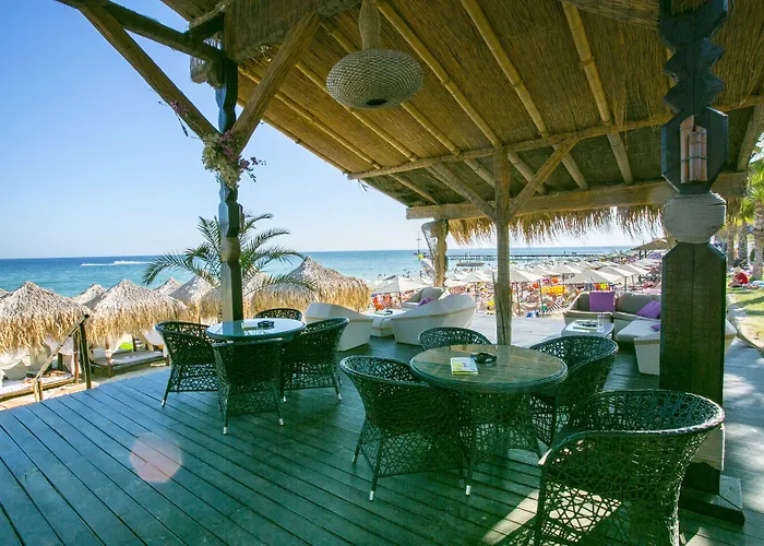 Royal Bay Szálloda Elenite